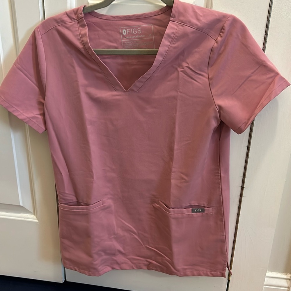Figs two pocket scrub top